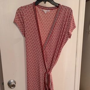 👚3/$20.  Red wrap dress.  Women’s size large